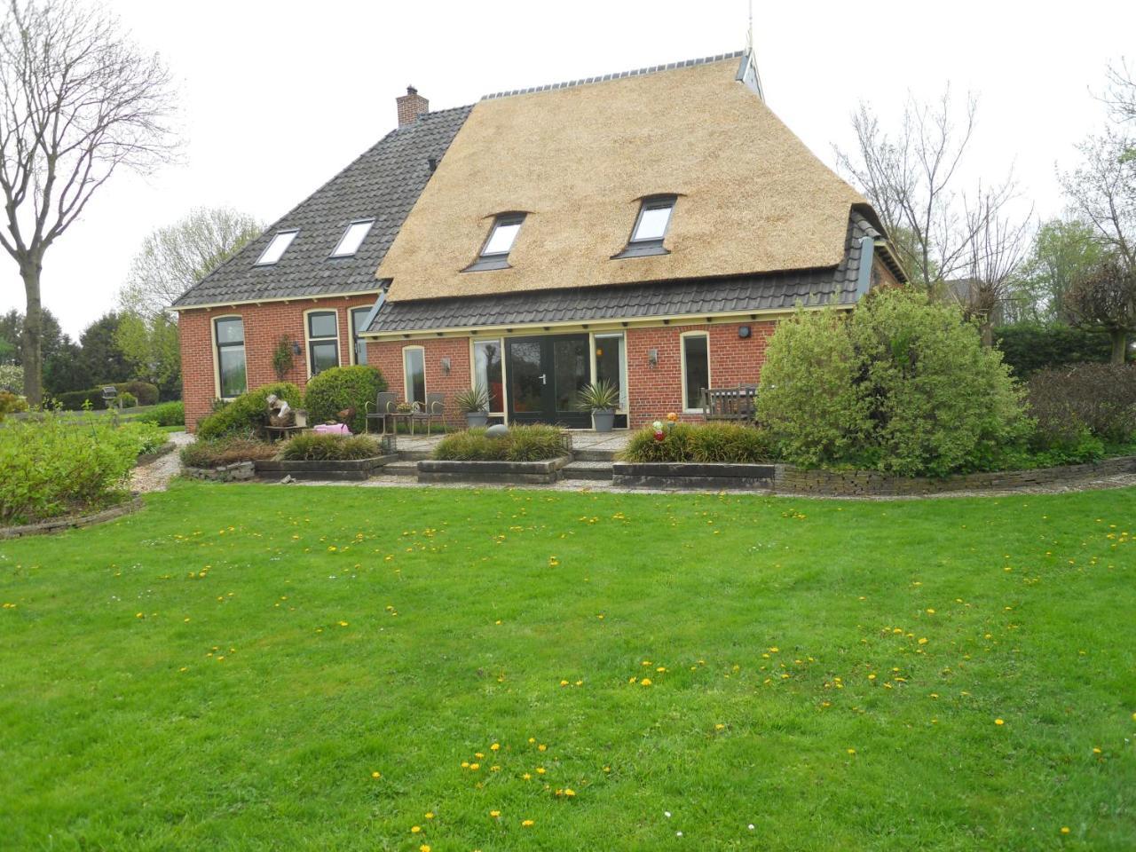 Bed and Breakfast Rêst en Romte à Birdaard Extérieur photo